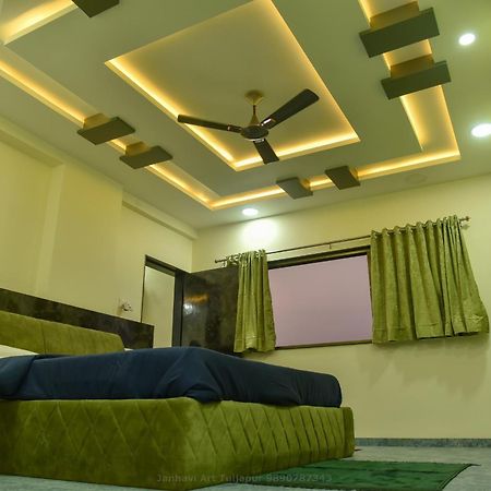 Pawan Executive Tuljapur エクステリア 写真