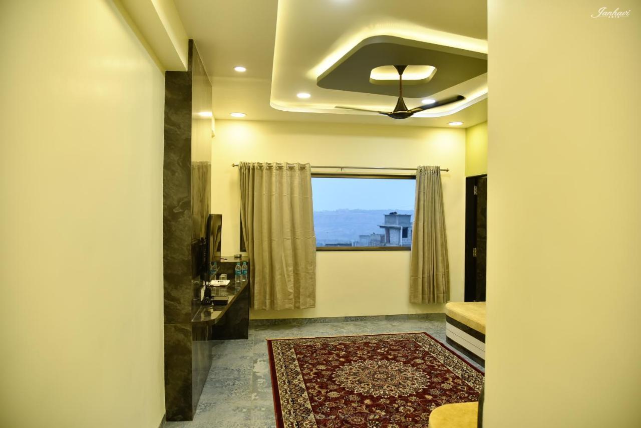 Pawan Executive Tuljapur エクステリア 写真